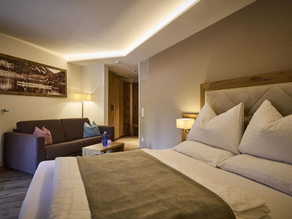 Simply being - Junior suite with balcony "Back then" L - Vogl's Nest House in Salzburgerland