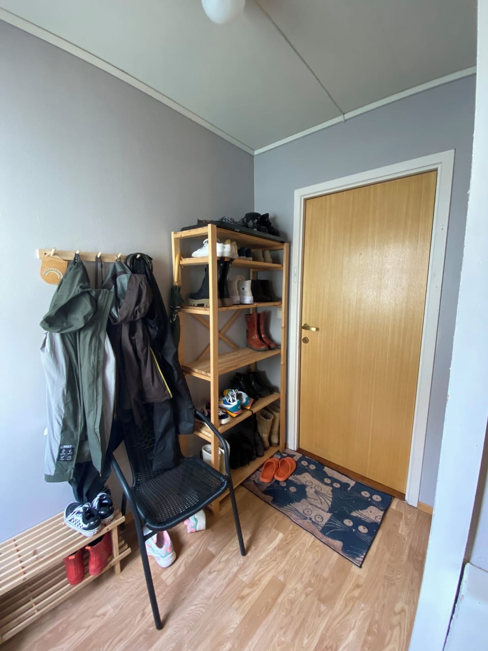 Property private entrance. Storage for shoes and coats