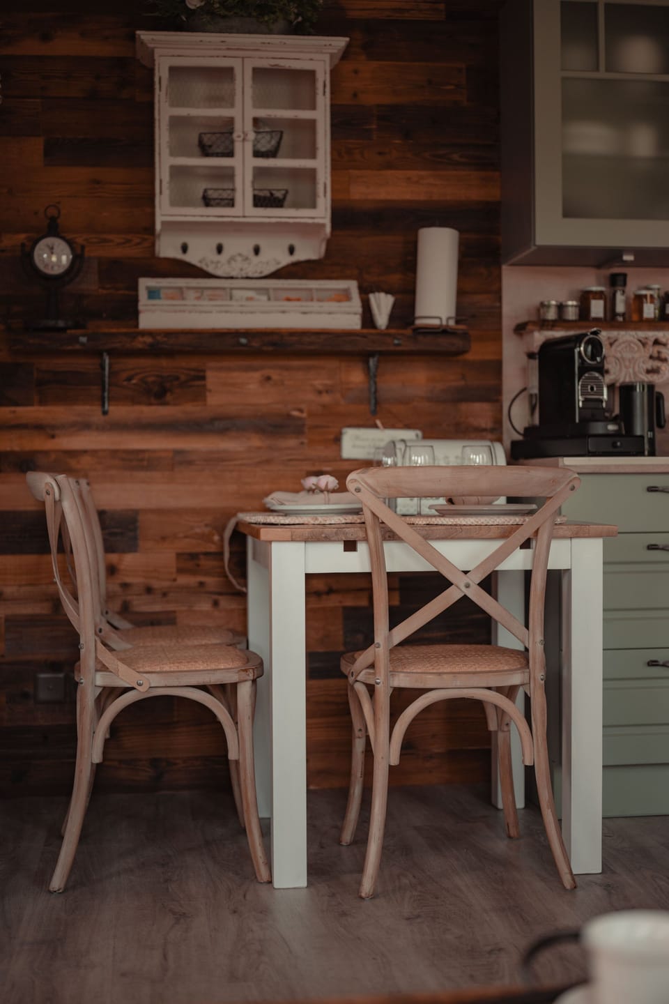 Kitchen with Dining Area – Cook & Enjoy at Seelenholz
