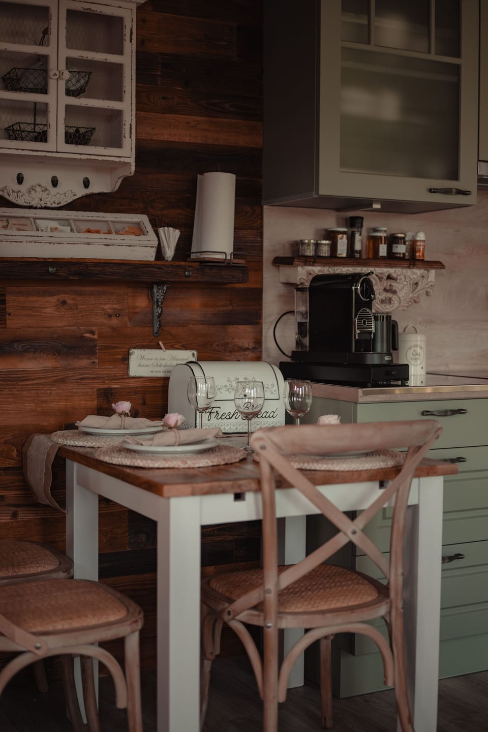 Kitchen with Dining Area – Cook & Enjoy at Seelenholz