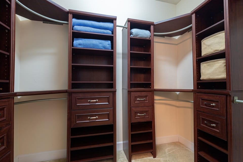 Main Bedroom Custom Closet