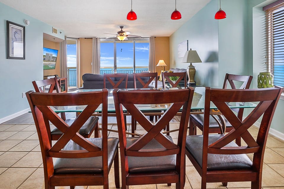 Dining area with seating for 8