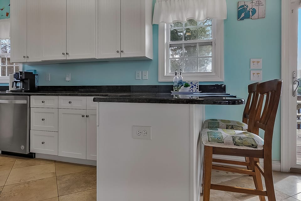 Breakfast Bar in Kitchen
