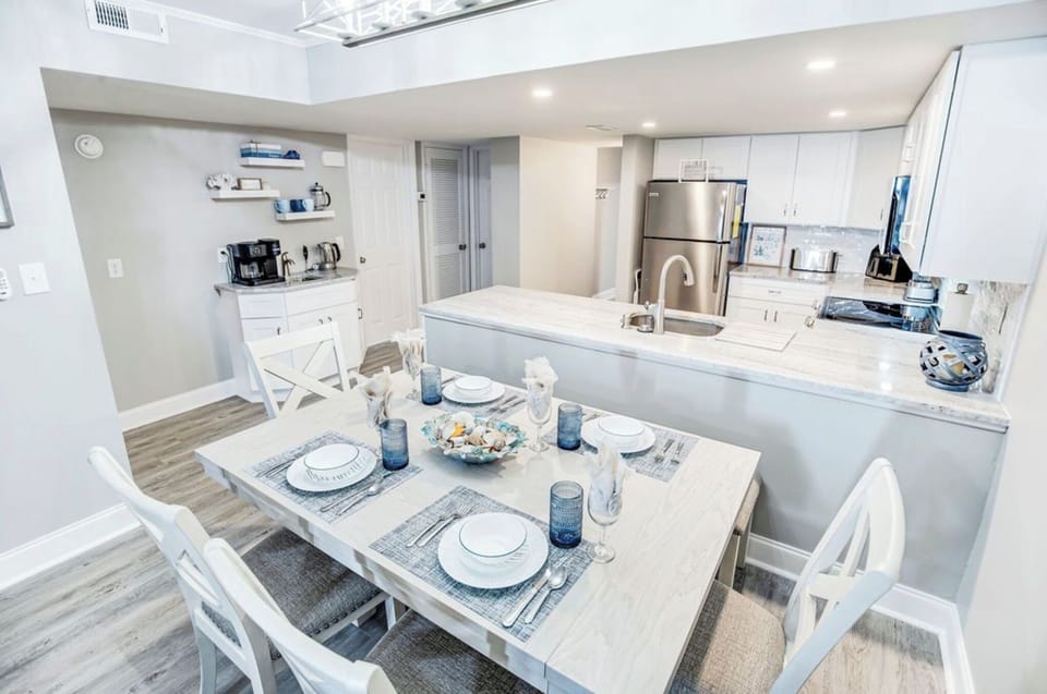 Dining / Kitchen