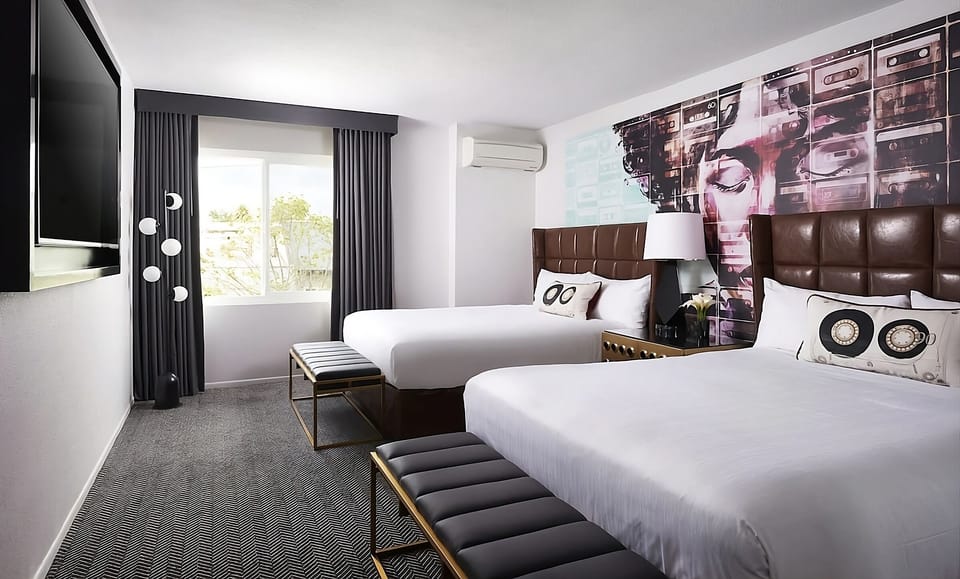 Unit with 2 Queen beds