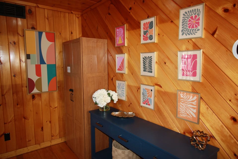 Cheerful entrance and pops of color to greet you