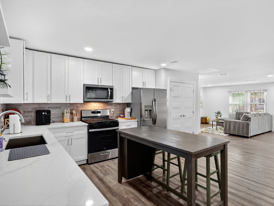 Indoors, Kitchen, Appliance, Microwave, Oven