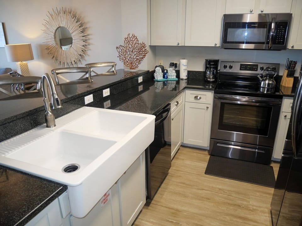 Indoors, Kitchen, Sink, Sink Faucet, Appliance