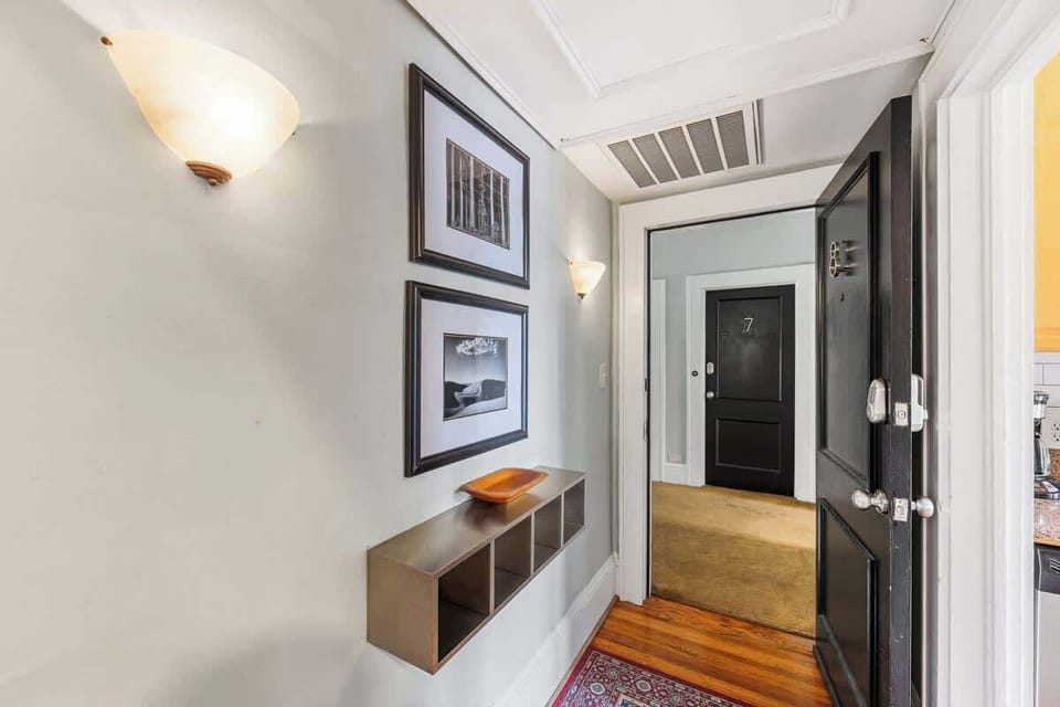 Private, easy-to-find entrance in a quiet, walkable area near South End.