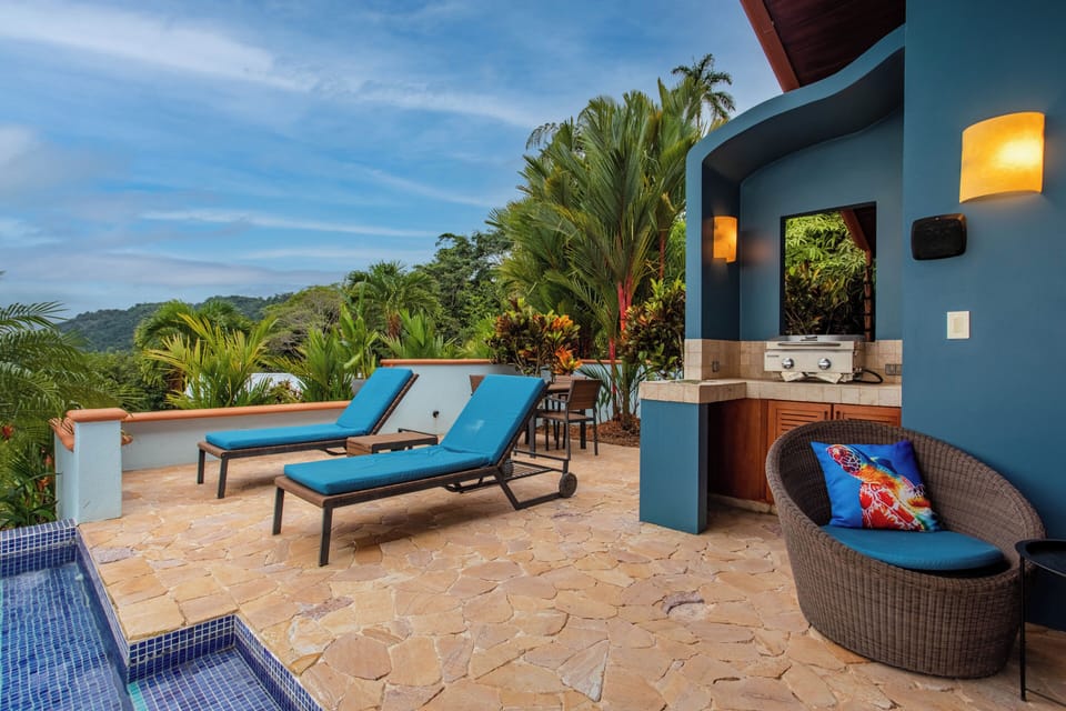 Back patio with bbq