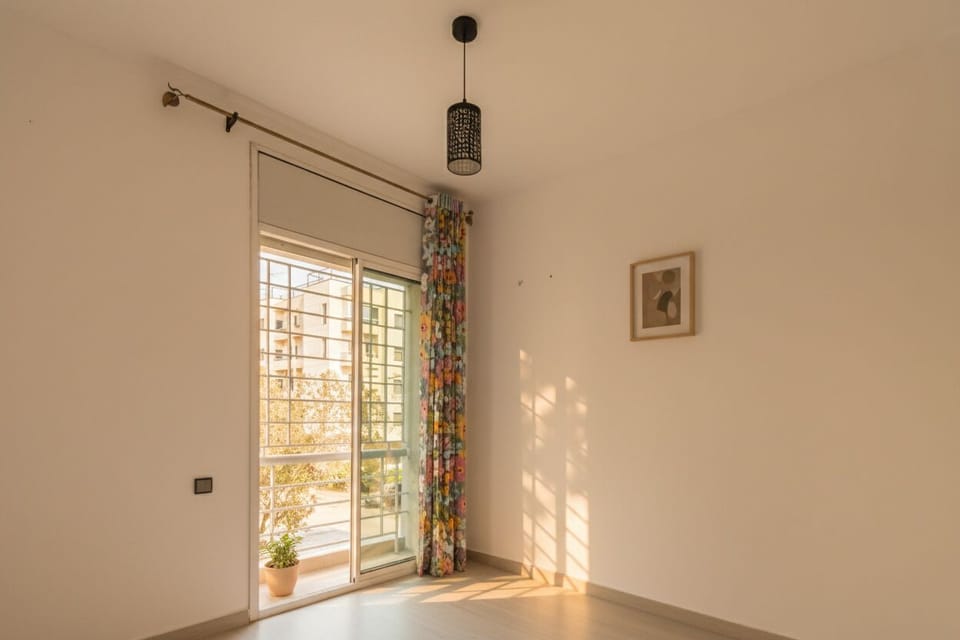 Minimalist Bedroom Corner