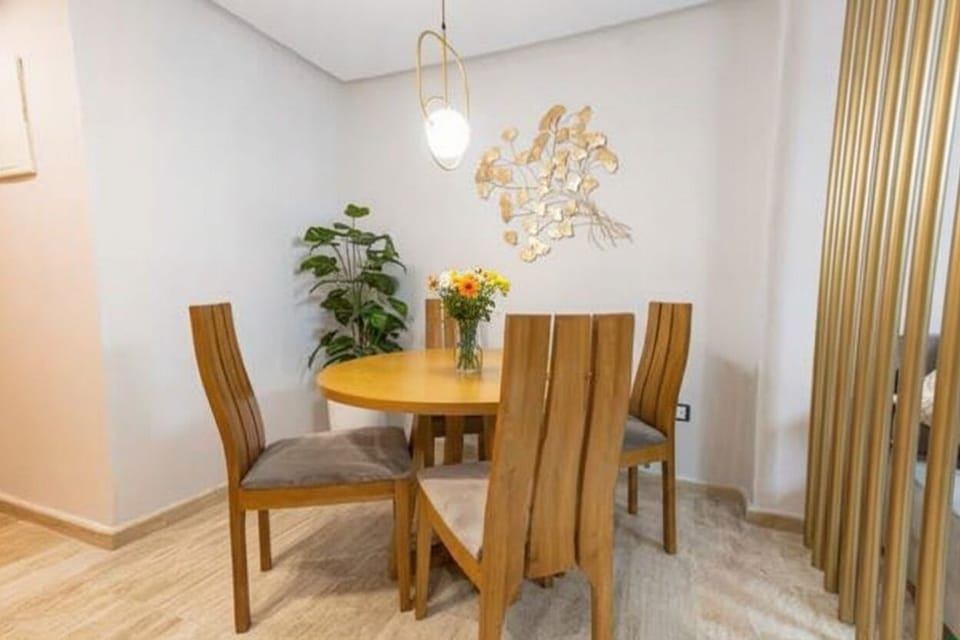 Cozy Dining Nook