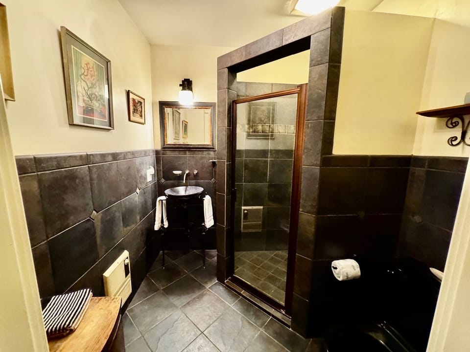 Gold Purple Bathroom