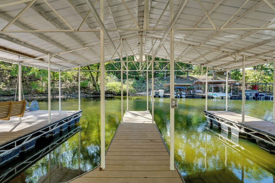 Sunrise Beach Vacation Rental | 2BR | 1BA | 900 Sq Ft | Stairs Required