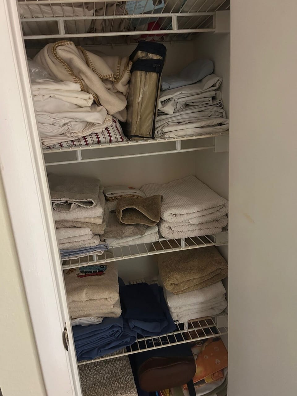 STOCKED WITH LINENS AND TOWELS