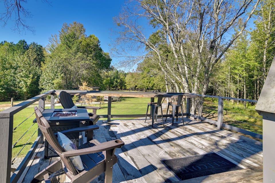 Private Deck | Gas Grill