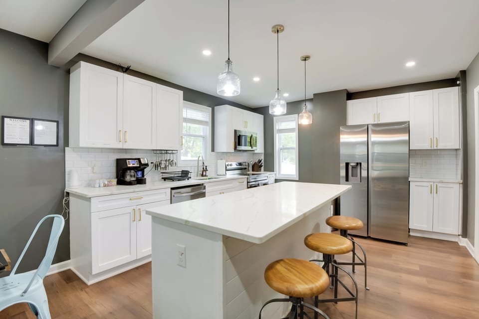 Kitchen | 1st Floor | Keurig/Drip Coffee Maker | Blender | Cooking Basics