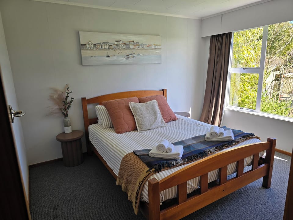 Queen Bedroom