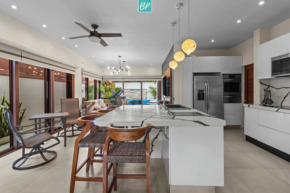 Kitchen (main