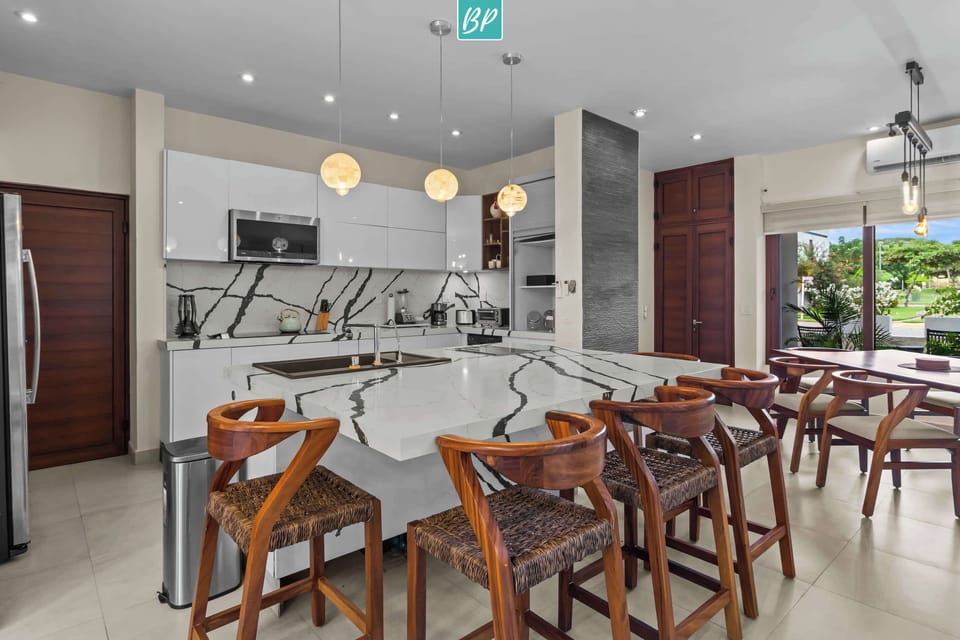 Kitchen (main