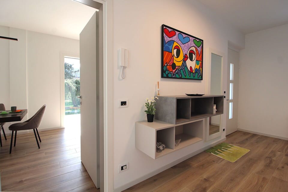 Autumn, Living Room, Spring, Summer