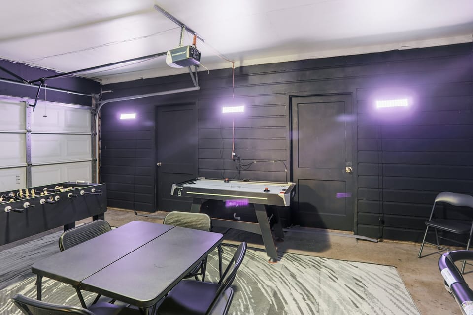 Furniture, Table, Indoors, Chair, Desk