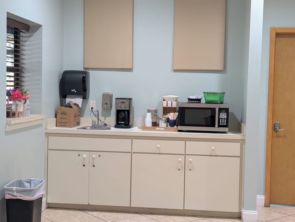 club house kitchenette 