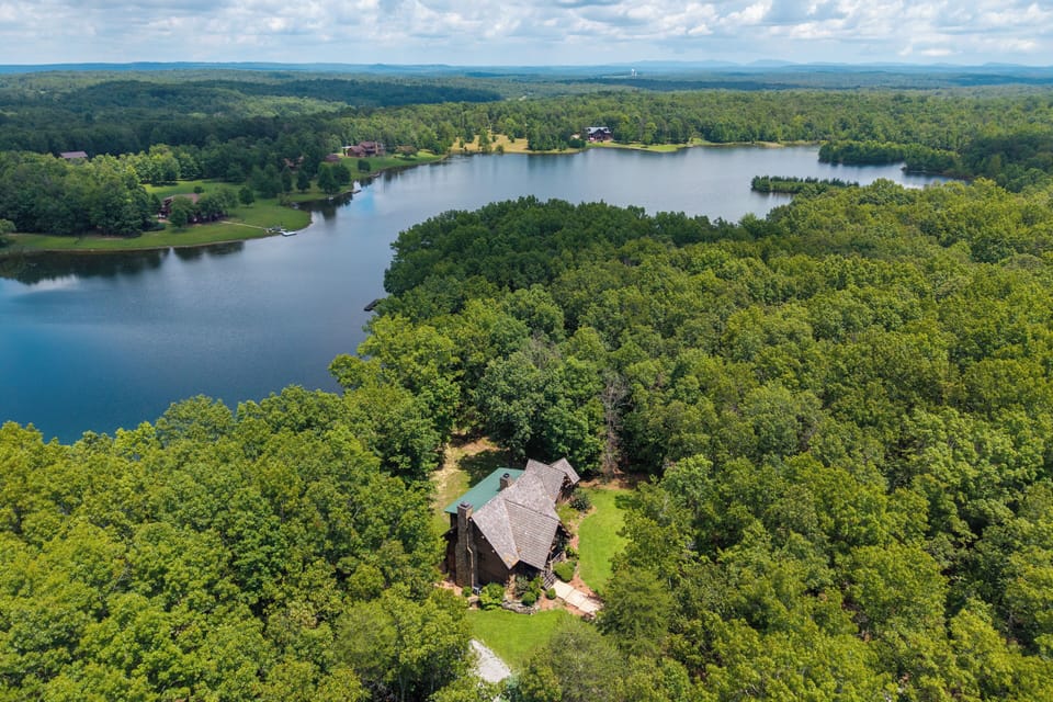 Oasis cabin on the water!