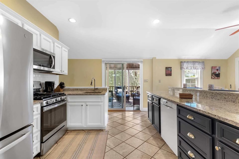 Newly renovated kitchen perfect for the home chef in your group