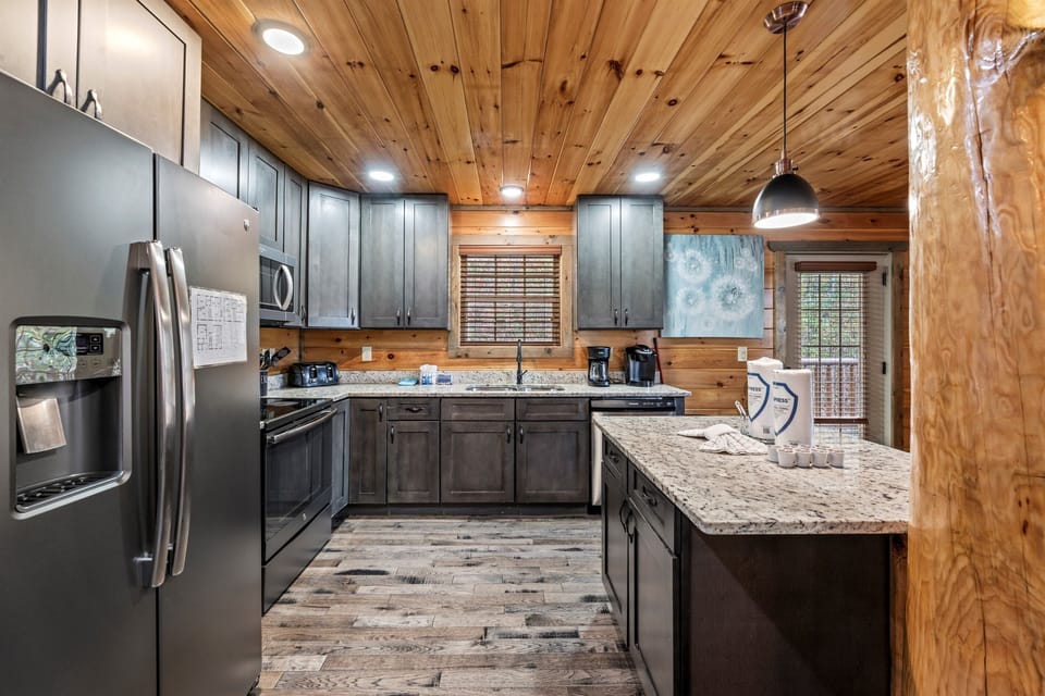 Our kitchen comes complete with stainless steel appliances and all the essentials for everyday cooking.