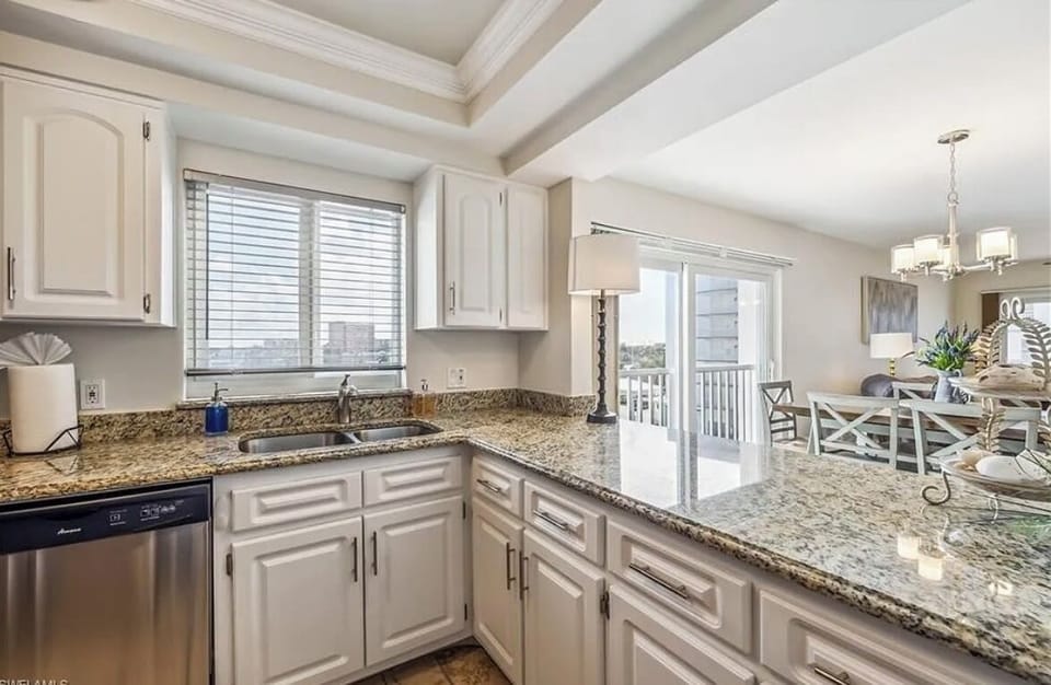 Kitchen with all the appliances your chef can imagine.