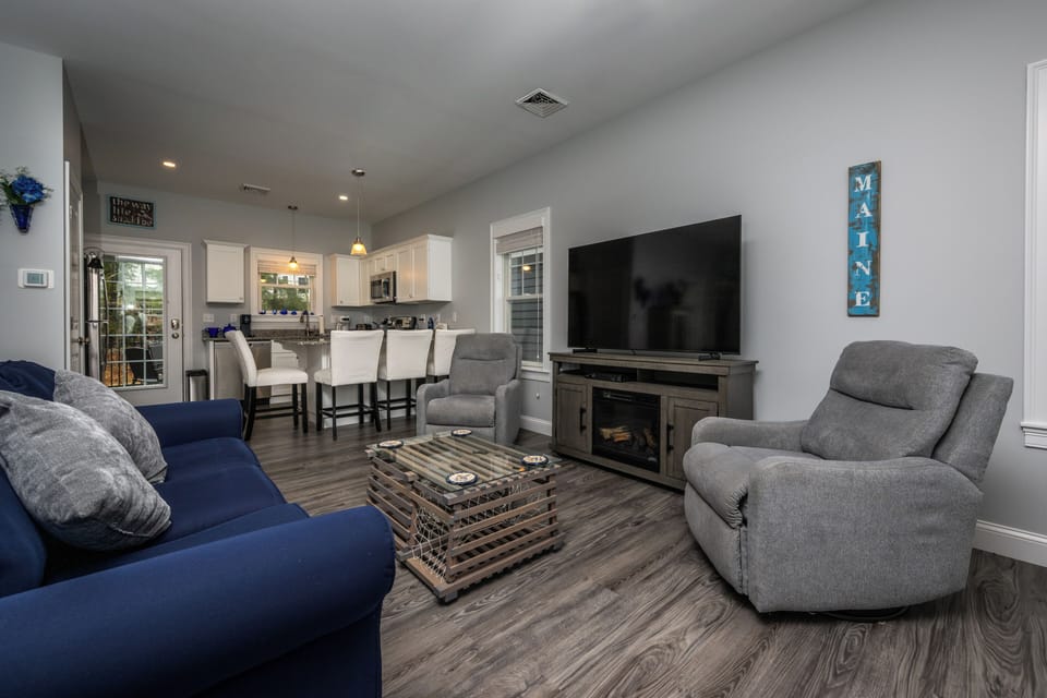 Beautiful living room to relax and watch a favorite movie.