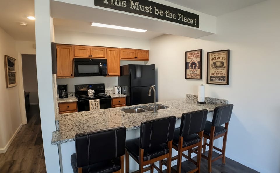 4 seats at counter