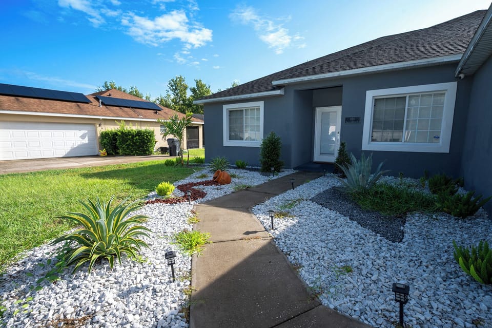 Easy, no-step entry - perfect for strollers, luggage, and accessibility.