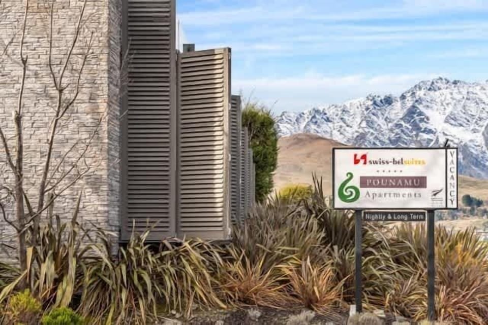 Located within a well-known lakeside complex in Queenstown.