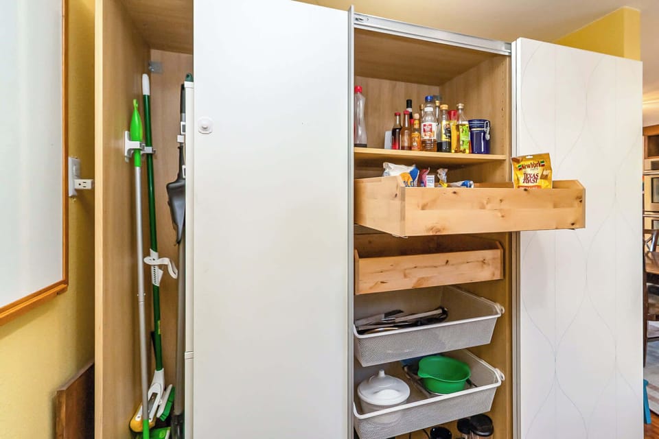 Kitchen supplies