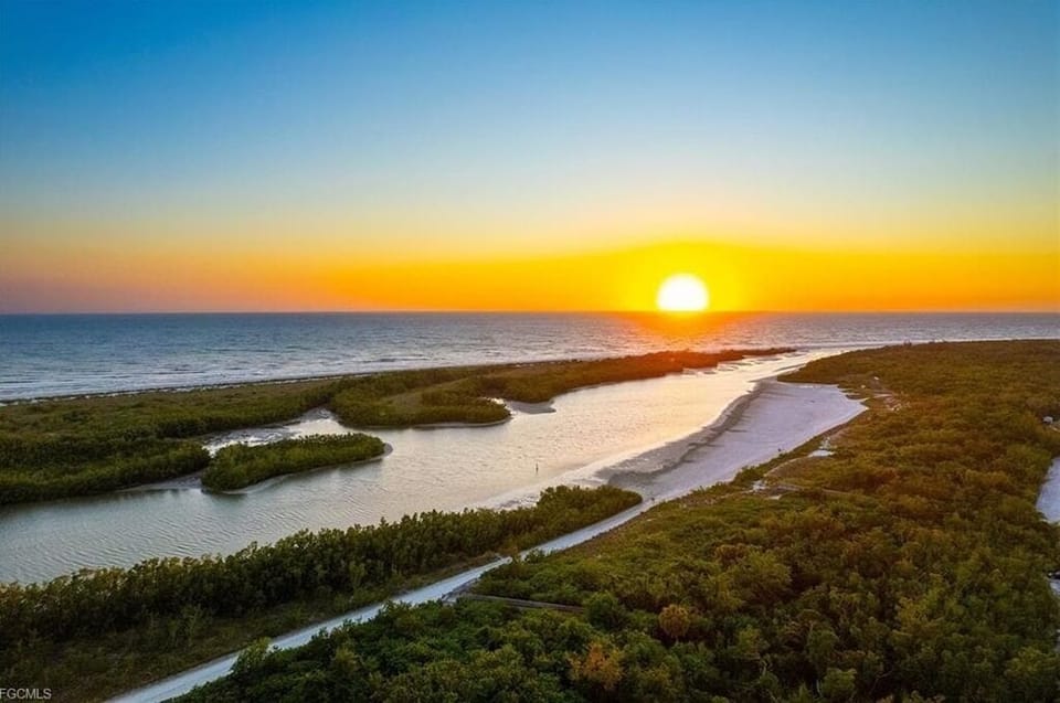 Majestic sunsets year-round !!! 
View from our balcony.