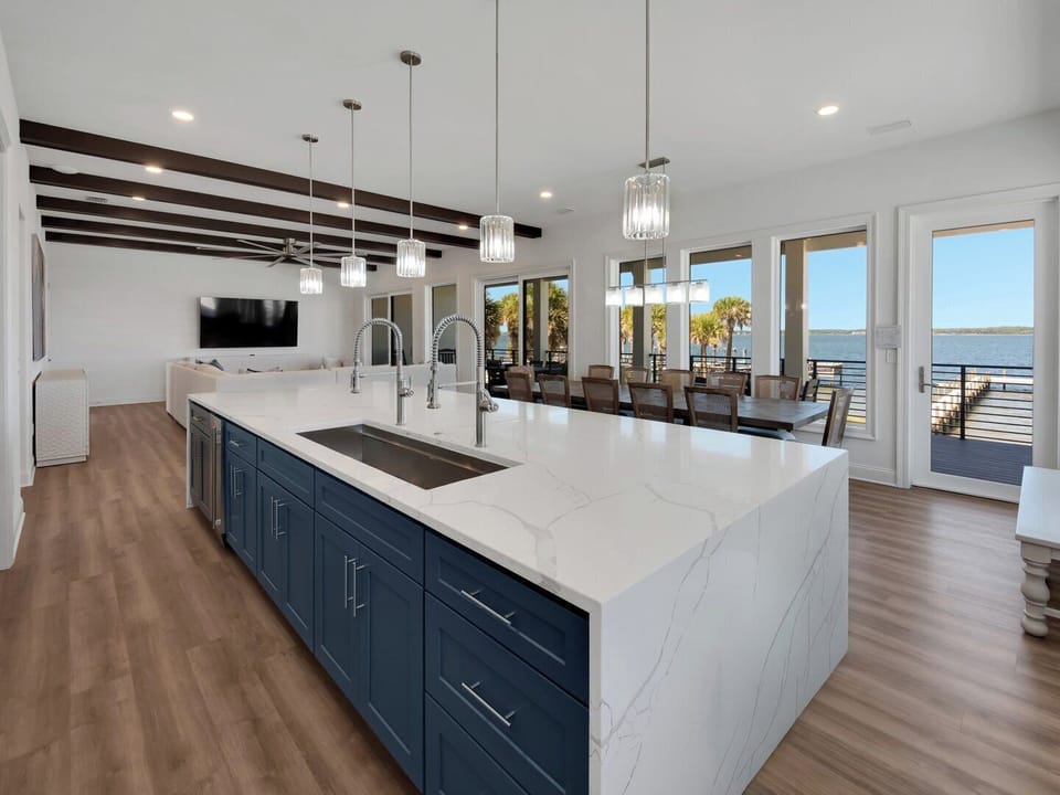 KITCHEN SINK