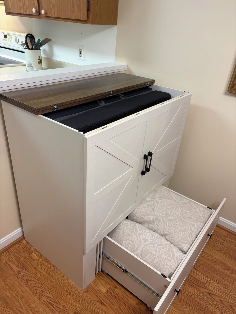 Twin sized fold out bed located on the 1st floor in the dining area.