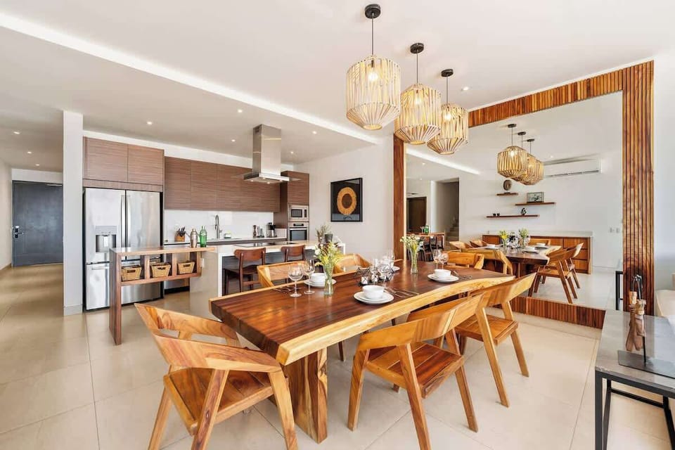 Dining area for 6 guests