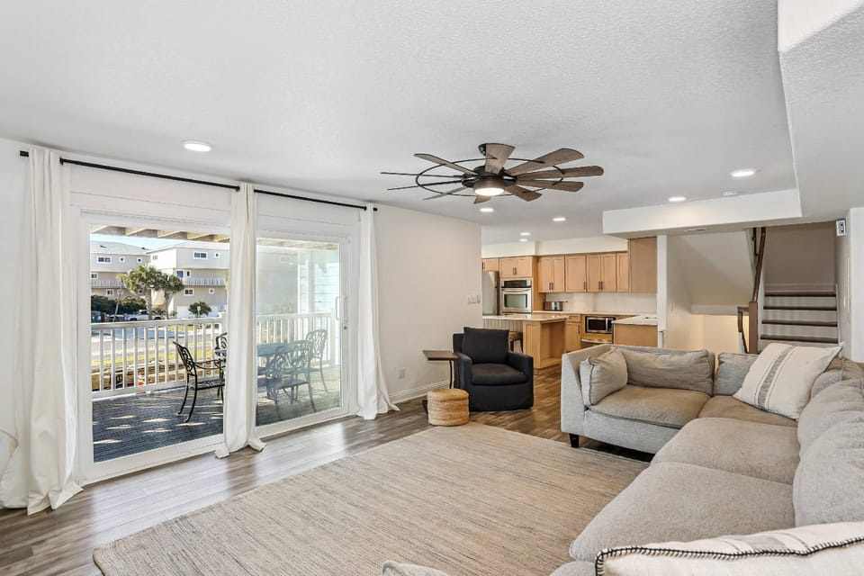 Huge open living room with balcony access