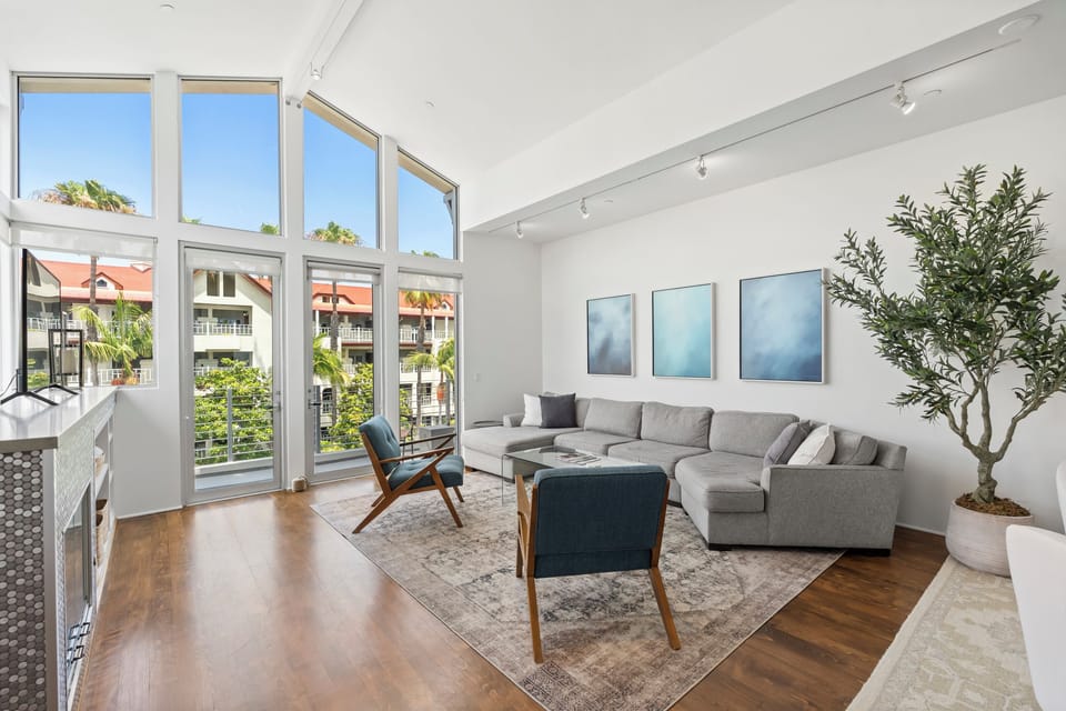 Bayside Retreat - Bay Views in Walkable Coronado House in San Diego