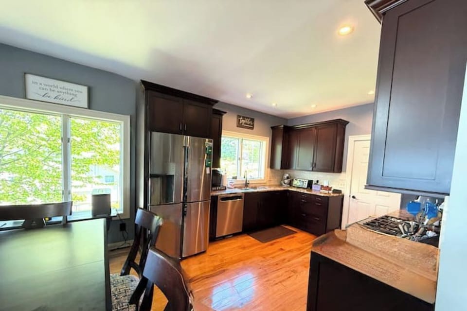 Newly remodeled kitchen with all amenities