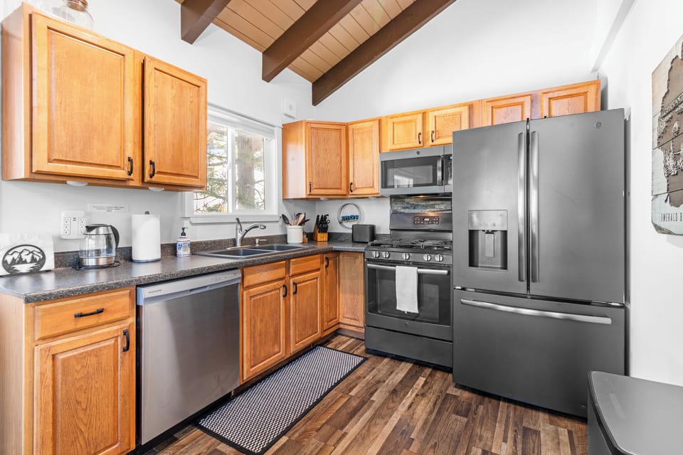 Full Kitchen