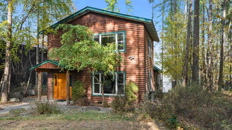 Whitefish Lake Walapai Cabin (9049)