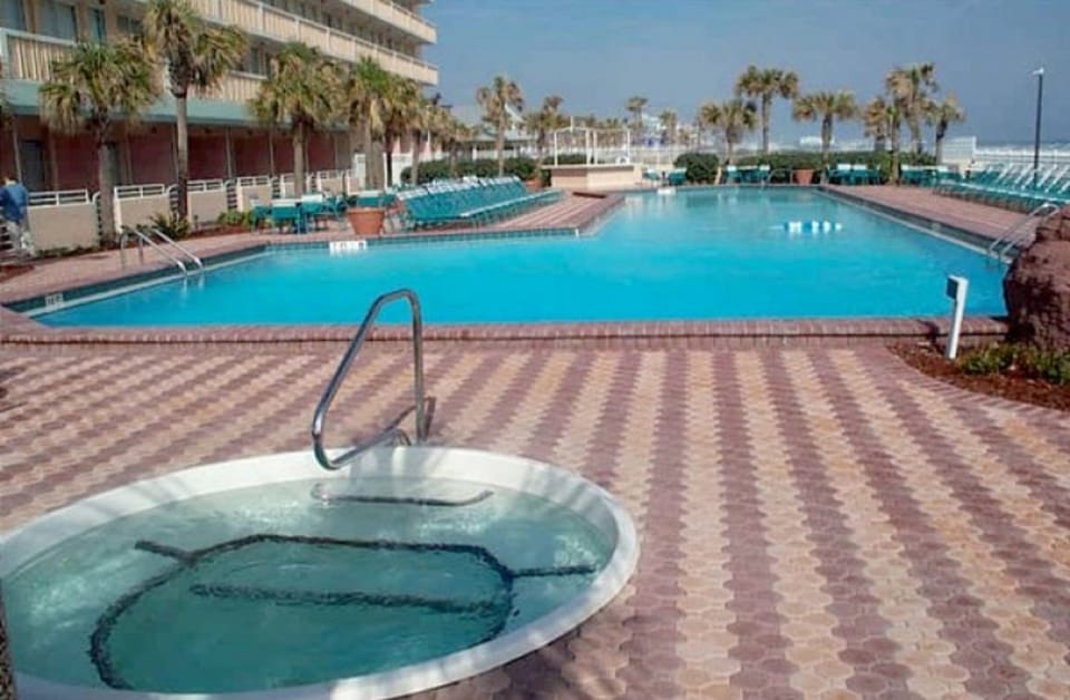 Start and end your day by the pool.

