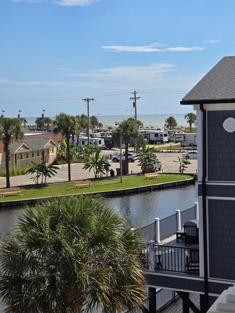Magnolia Lake & Ocean Views
