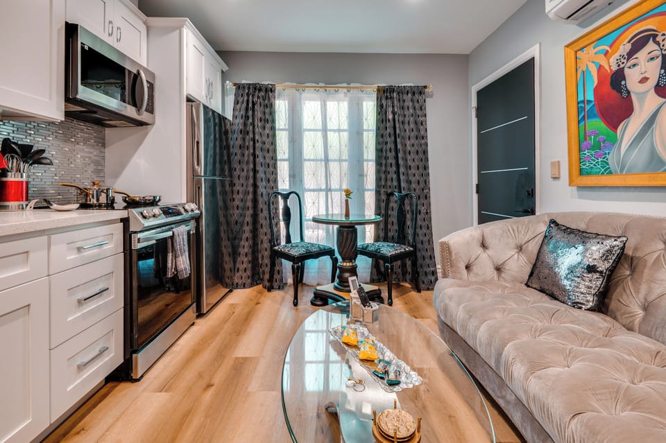 Studio Interior | Free WiFi | Smart TV