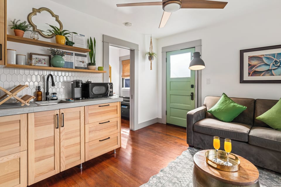 Kitchenette.