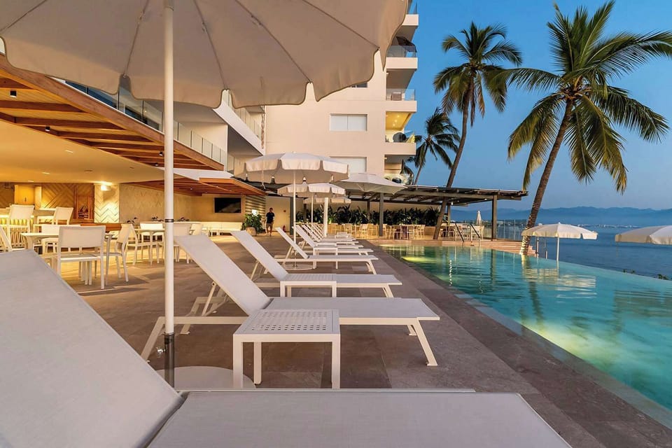 Poolside loungers